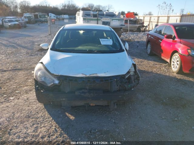 KNAFX5A82G5528964 KIA FORTE EX