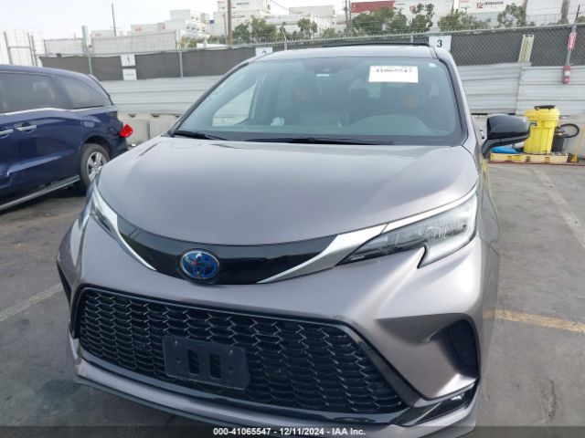 5TDXRKEC6MS058264 Toyota Sienna Xse