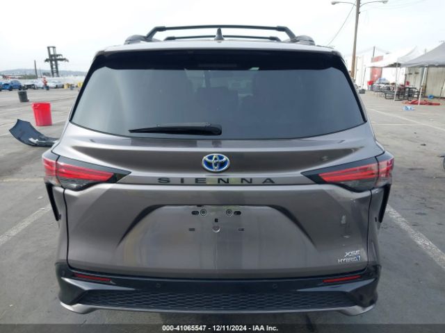 5TDXRKEC6MS058264 Toyota Sienna Xse
