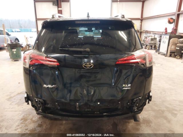 JTMRFREV9JJ220618 Toyota Rav4 Adventure/xle