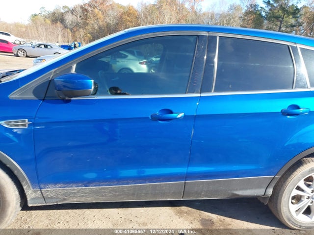1FMCU0GD3HUA99245 Ford ESCAPE SE