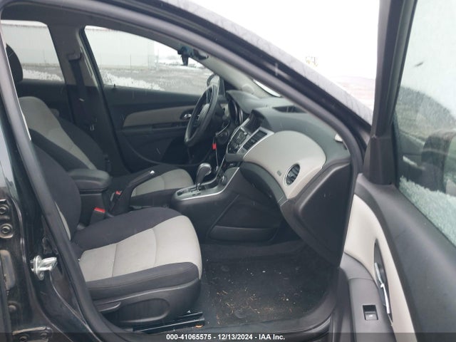 1G1PA5SG6E7213772 Chevrolet Cruze Ls Auto