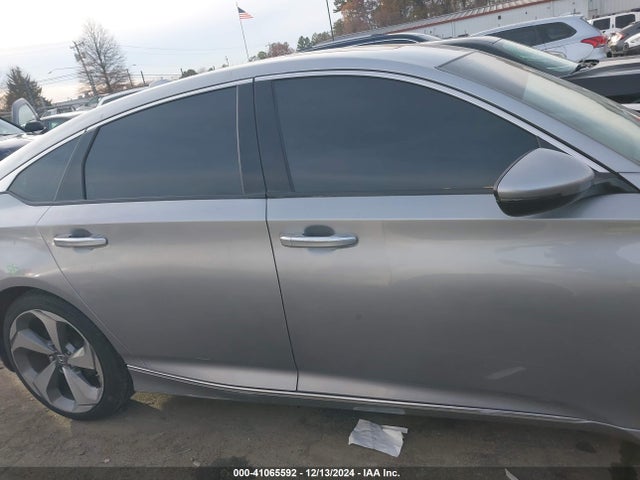 1HGCV1F96JA186439 Honda Accord Touring