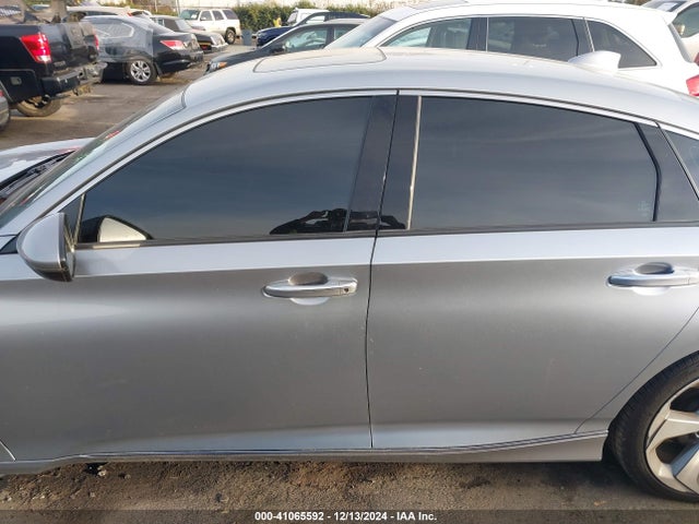 1HGCV1F96JA186439 Honda Accord Touring