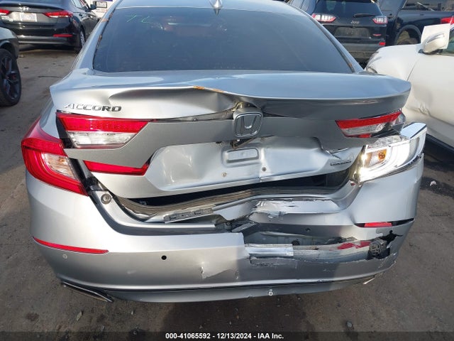 1HGCV1F96JA186439 Honda Accord Touring