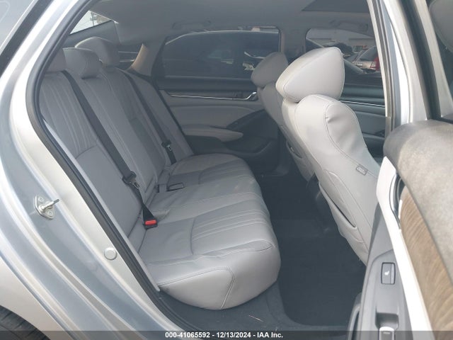1HGCV1F96JA186439 Honda Accord Touring