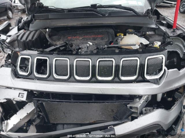 3C4NJDCB0NT203665 Jeep Compass Limited 4x4