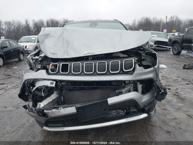 3C4NJDCB0NT203665 Jeep Compass Limited 4x4