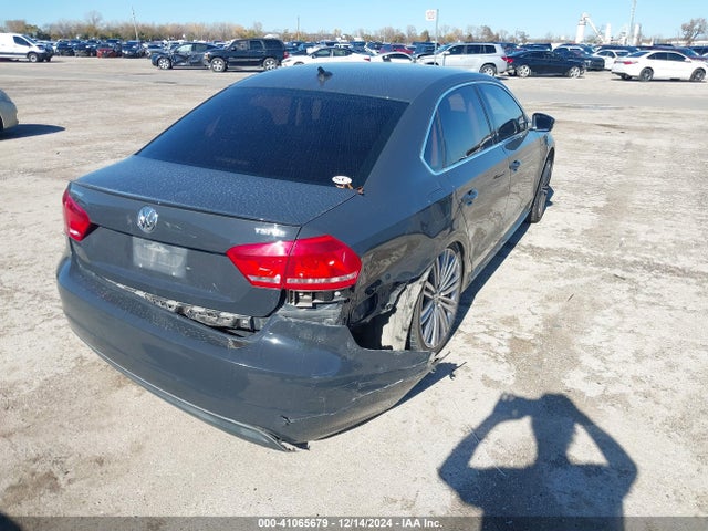 1VWBS7A3XEC079572 Volkswagen Passat 1.8t Sport