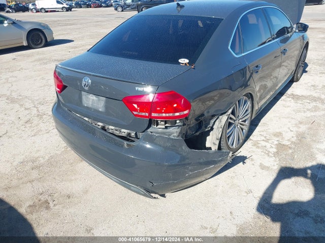 1VWBS7A3XEC079572 Volkswagen Passat 1.8t Sport