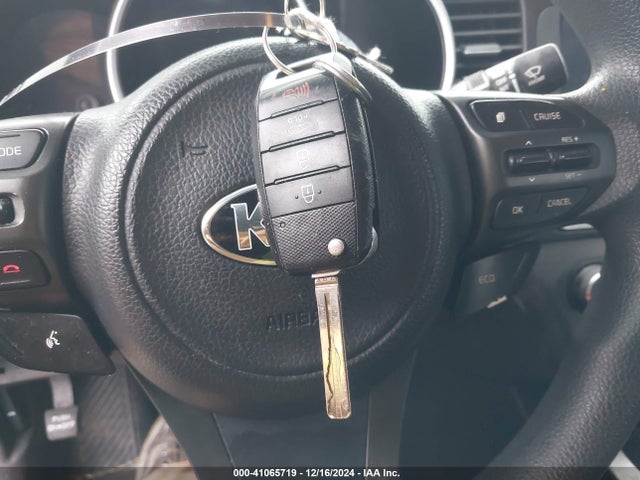 5XXGM4A77FG446756 KIA Optima Lx