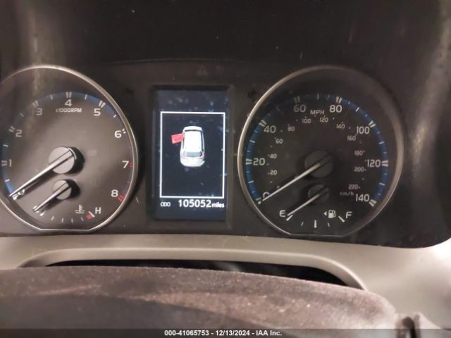 2T3RFREV3JW739620 Toyota Rav4 Adventure/xle