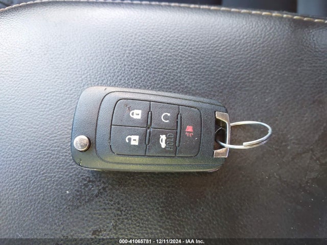 2G1105S33J9108928 Chevrolet IMPALA 1LT