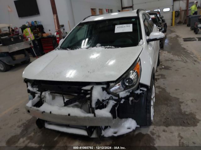 KNDCC3LC0H5065490 KIA NIRO EX