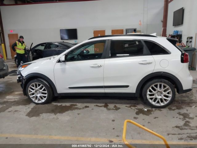 KNDCC3LC0H5065490 KIA NIRO EX