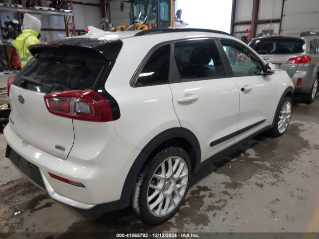 KNDCC3LC0H5065490 KIA NIRO EX