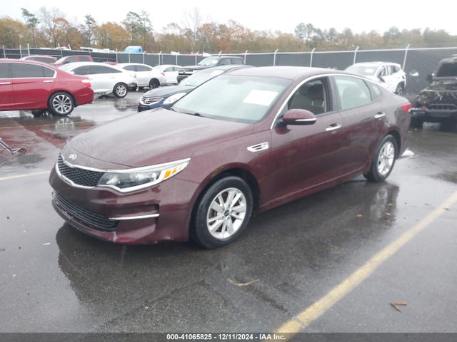 KIA Optima Lx 2018 5XXGT4L30JG232584 Image 2