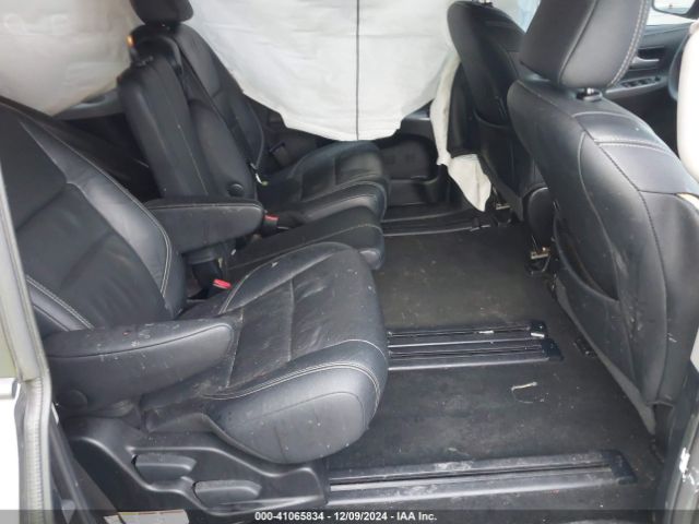 5TDXZ3DC2HS887099 Toyota Sienna Se 8 Passenger