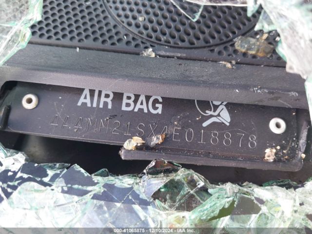 2004 MITSUBISHI ENDEAVOR 4A4MM21SX4E018878 Photo 8