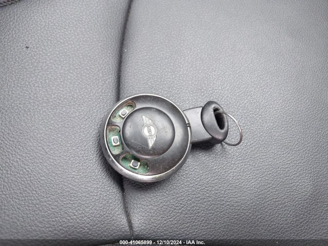 2011 MINI COOPER S CLUBMAN WMWZG3C58BTY36004 Photo 10