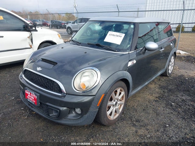2011 MINI COOPER S CLUBMAN WMWZG3C58BTY36004 Photo 1