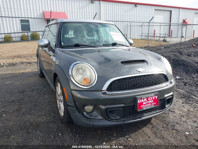 2011 MINI COOPER S CLUBMAN WMWZG3C58BTY36004 Photo 5