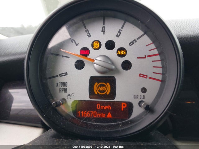 2011 MINI COOPER S CLUBMAN WMWZG3C58BTY36004 Photo 6