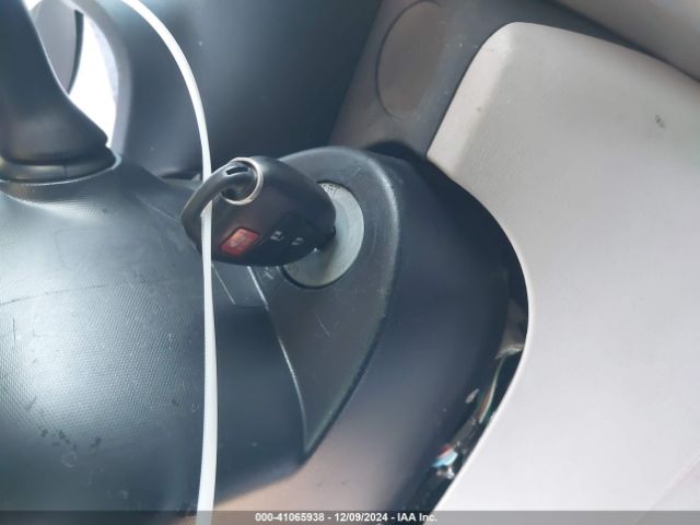 JTNJJXB02FJ030574 Scion IQ