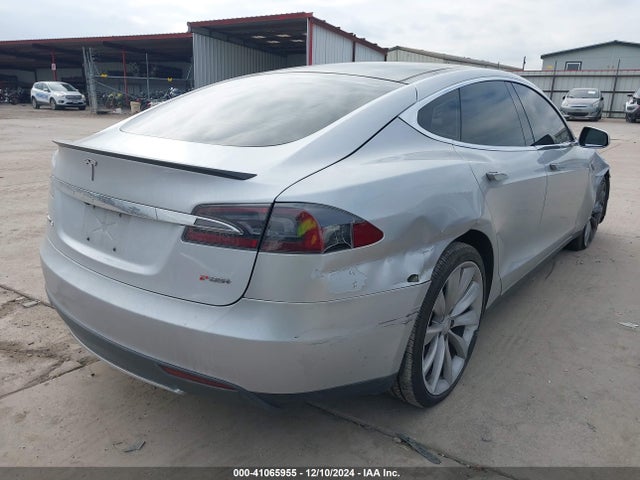 2013 TESLA MODEL S 5YJSA1DP2DFP17574 Photo 3