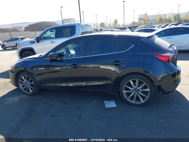 3MZBN1L32JM273992 Mazda Mazda3 Touring
