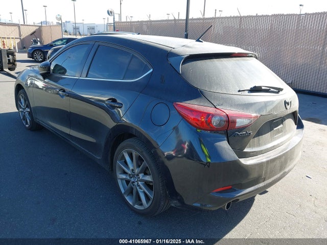 3MZBN1L32JM273992 Mazda Mazda3 Touring