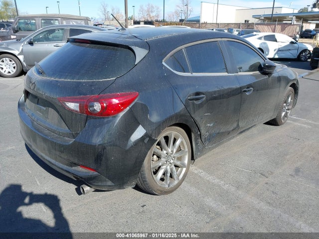 3MZBN1L32JM273992 Mazda Mazda3 Touring
