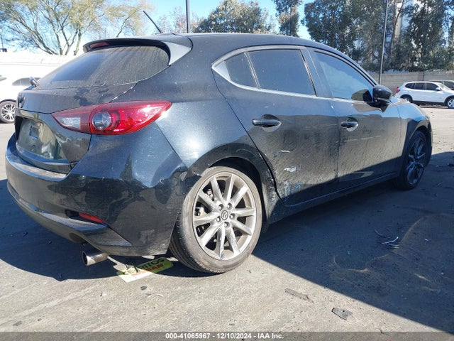 3MZBN1L32JM273992 Mazda Mazda3 Touring