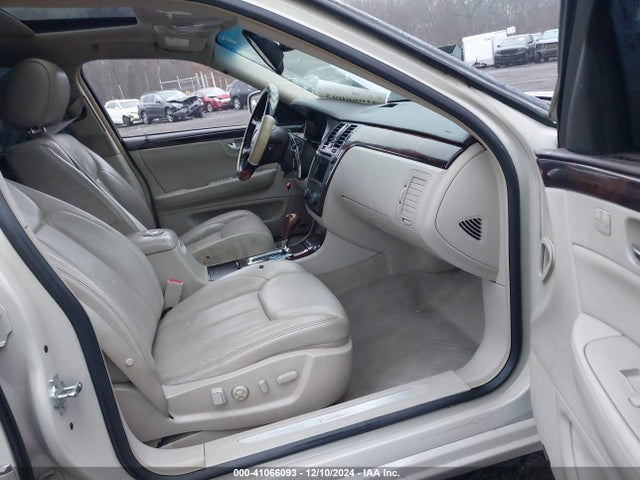 2011 CADILLAC DTS 1G6KH5E69BU116100 Photo 4