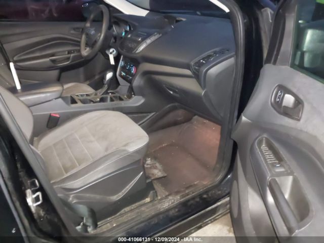 1FMCU0F71HUC79027 Ford ESCAPE S