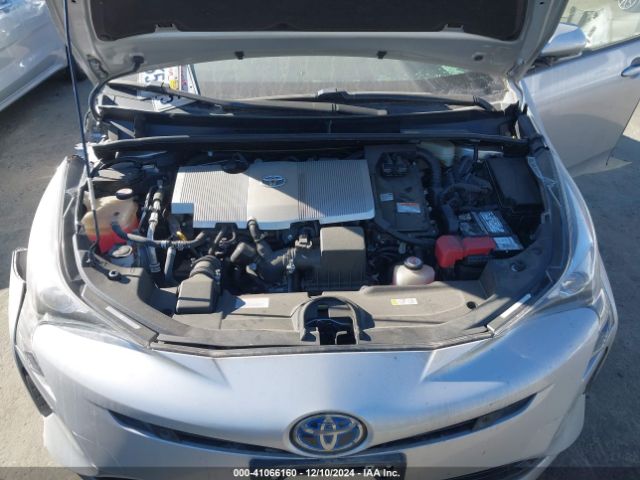JTDKBRFU2H3048546 Toyota Prius Two