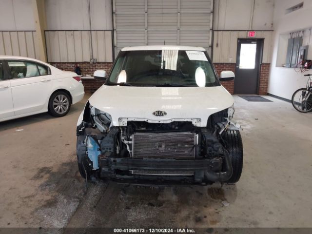 KNDJP3A59J7893046 KIA SOUL +
