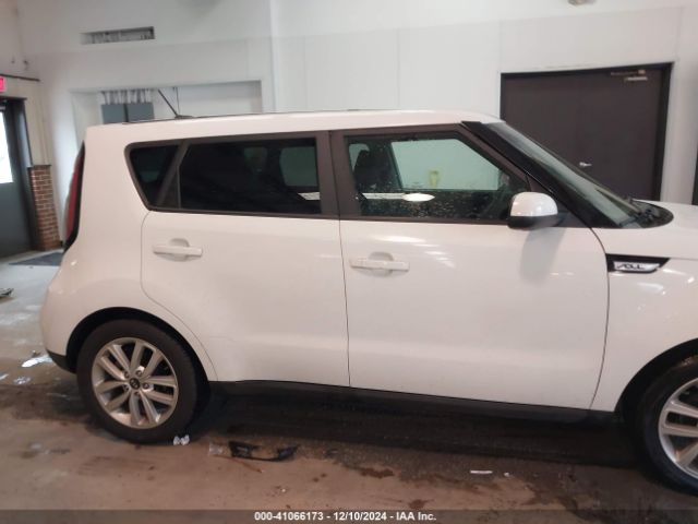 KNDJP3A59J7893046 KIA SOUL +