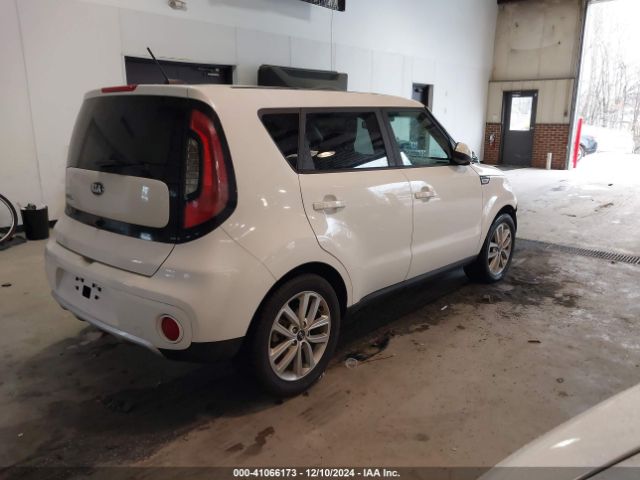 KNDJP3A59J7893046 KIA SOUL +