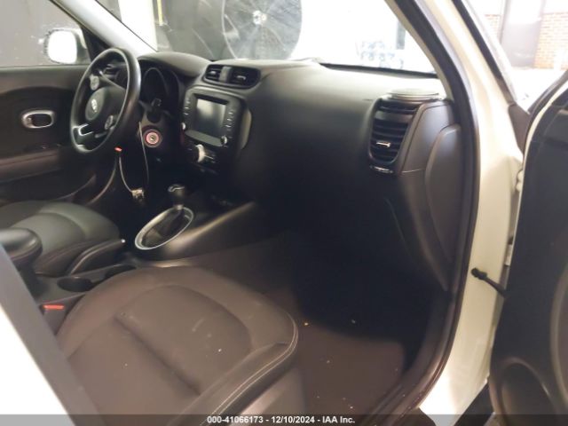 KNDJP3A59J7893046 KIA SOUL +