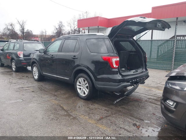 Ford EXPLORER XLT 2018 1FM5K8D87JGB27704 Image 3
