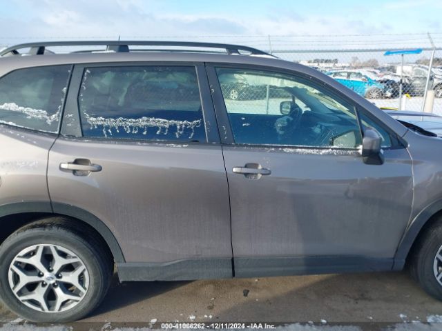 JF2SKAEC8NH434074 Subaru Forester Premium