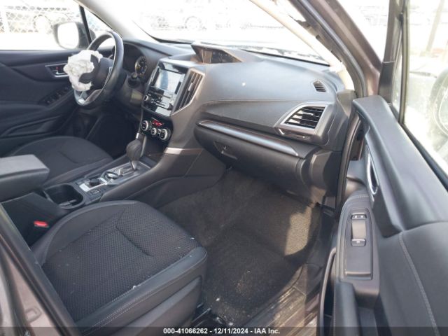 JF2SKAEC8NH434074 Subaru Forester Premium