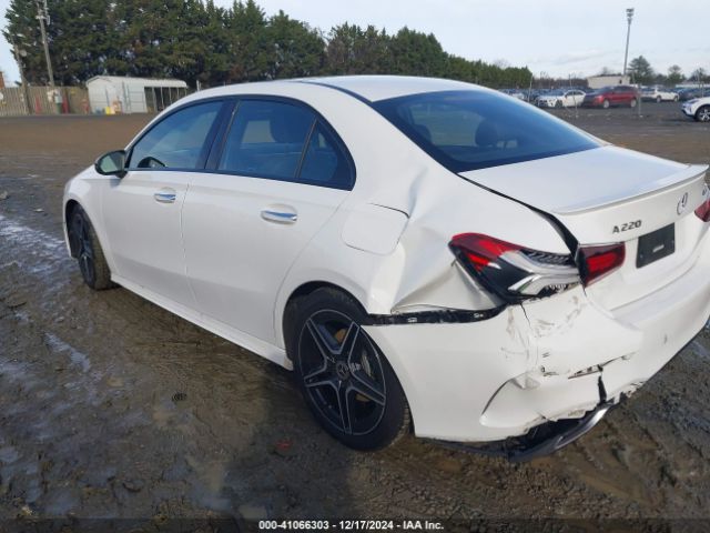 W1K3G4FB7MJ270941 Mercedes-Benz A 220 4matic