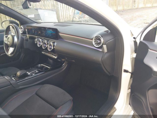 W1K3G4FB7MJ270941 Mercedes-Benz A 220 4matic