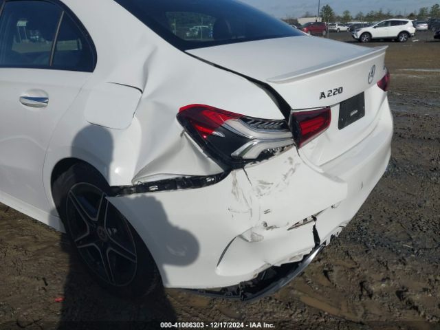 W1K3G4FB7MJ270941 Mercedes-Benz A 220 4matic