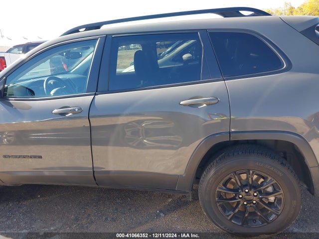 1C4PJMMBXPD111303 Jeep Cherokee Altitude Lux 4x4
