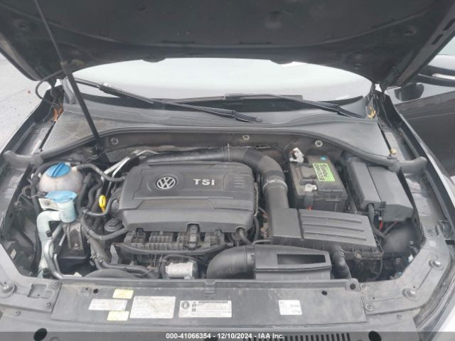 1VWAT7A3XEC065079 Volkswagen Passat 1.8t S