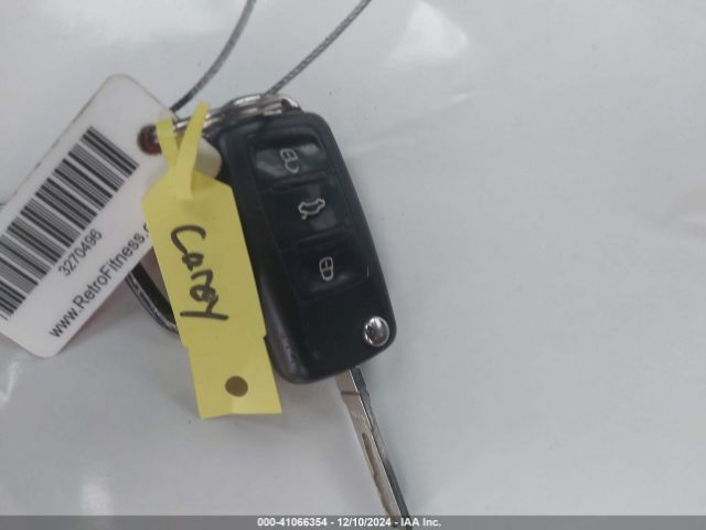 1VWAT7A3XEC065079 Volkswagen Passat 1.8t S
