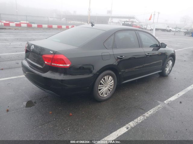 1VWAT7A3XEC065079 Volkswagen Passat 1.8t S